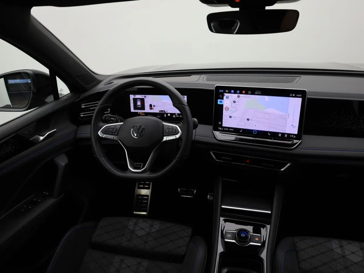 1.5 eTSI R-Line Edition | Head Up | Side Assist | Black Style | Prijs Rijklaar!!