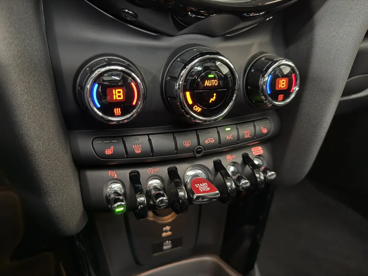 1.5 Cooper Pano/Leder/Apple/Camera