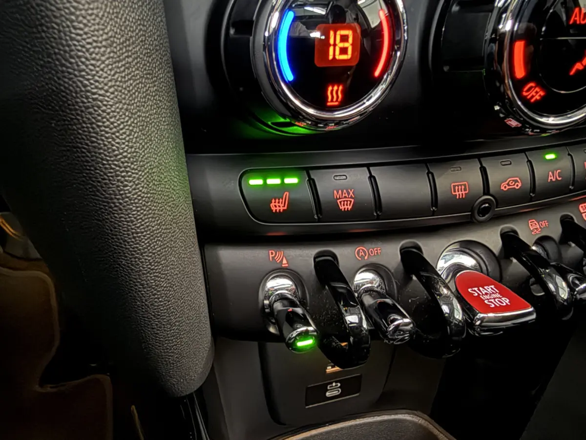 1.5 Cooper Pano/Leder/Apple/Camera