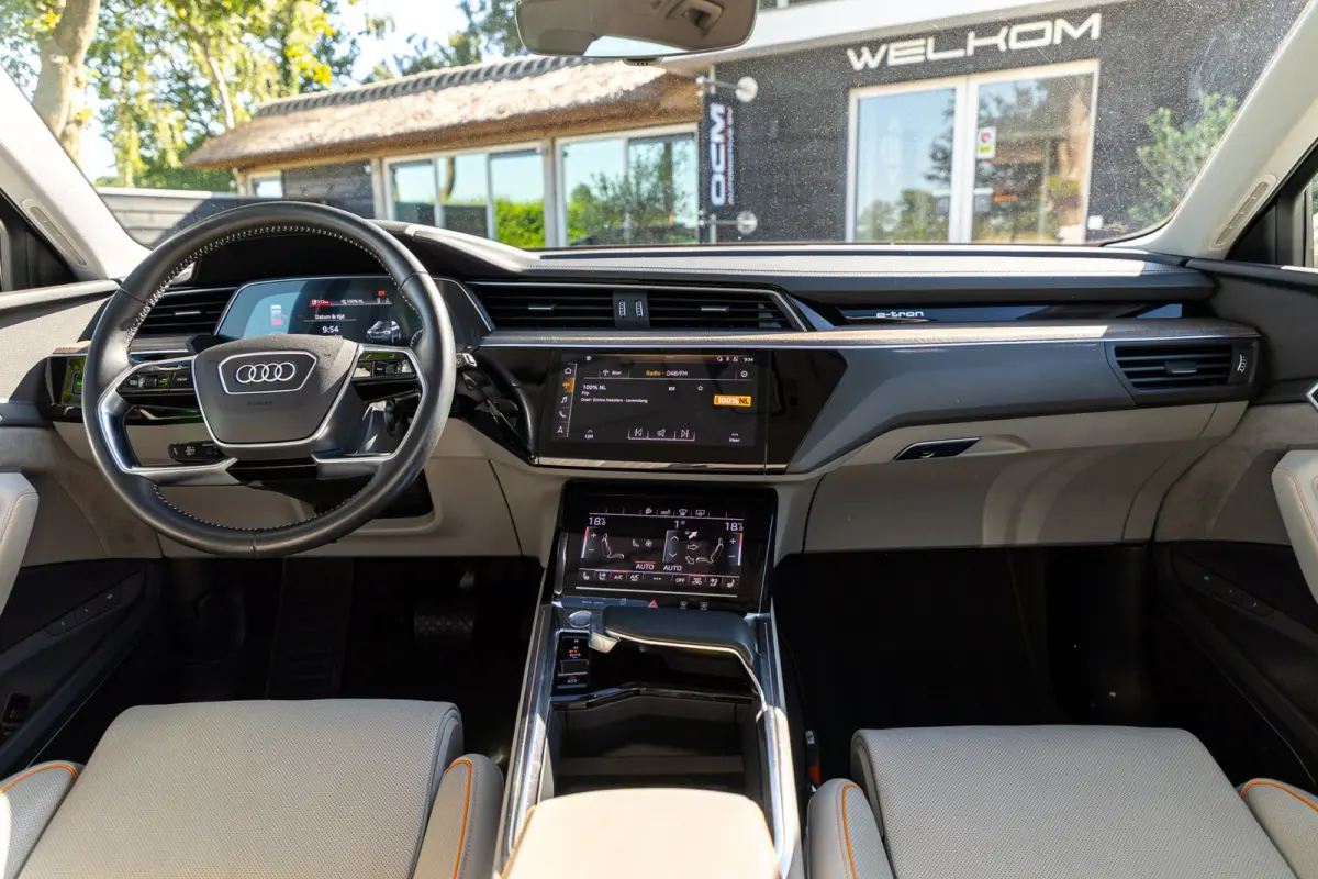 E-tron 55 quattro advanced Pro Line Plus 95 kWh Soh 95% I Siambiege I Luchtvering I Stoelkoeling & verwarming I B&O