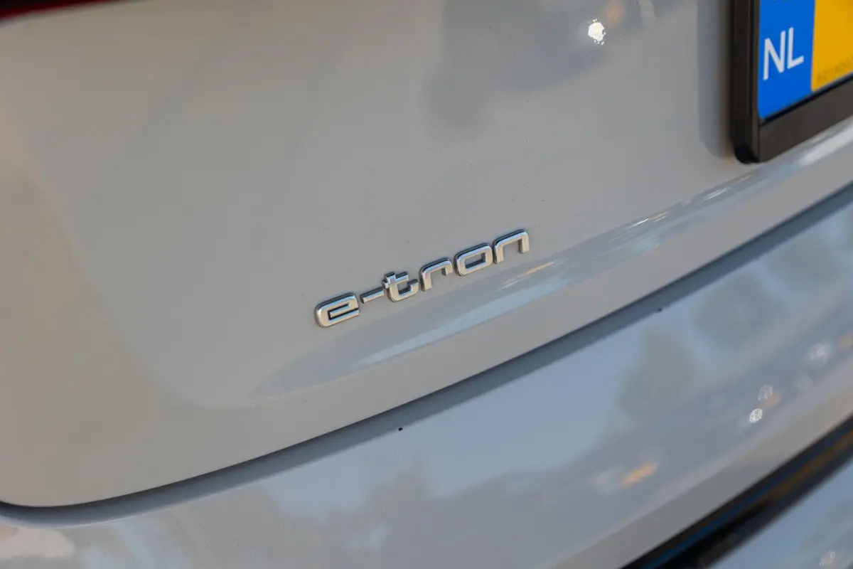 E-tron 55 quattro advanced Pro Line Plus 95 kWh Soh 95% I Siambiege I Luchtvering I Stoelkoeling & verwarming I B&O
