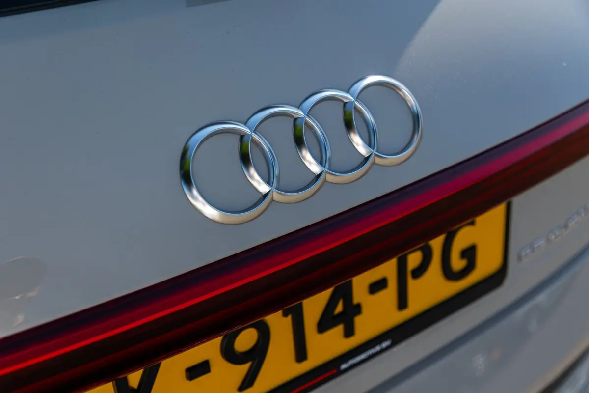 E-tron 55 quattro advanced Pro Line Plus 95 kWh Soh 95% I Siambiege I Luchtvering I Stoelkoeling & verwarming I B&O