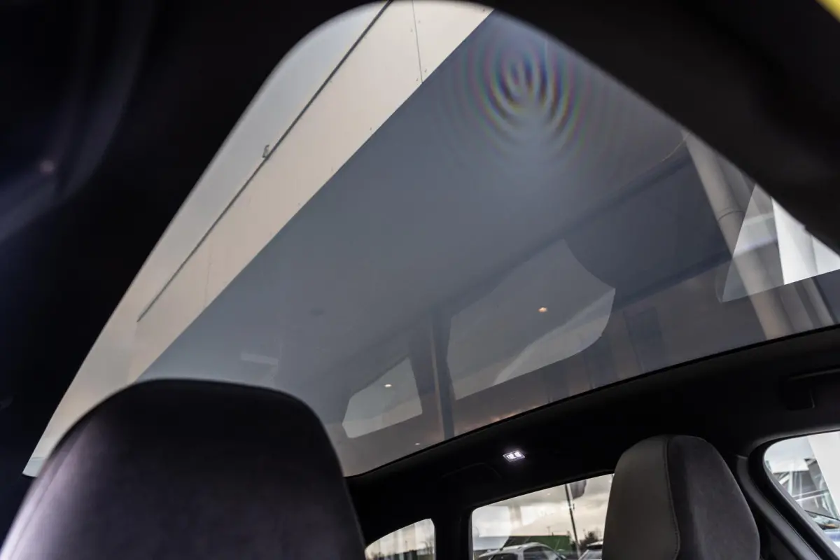 286pk Pro Limited Edition 77 kWh | Panoramadak | Trekhaak | Head-up | Massage