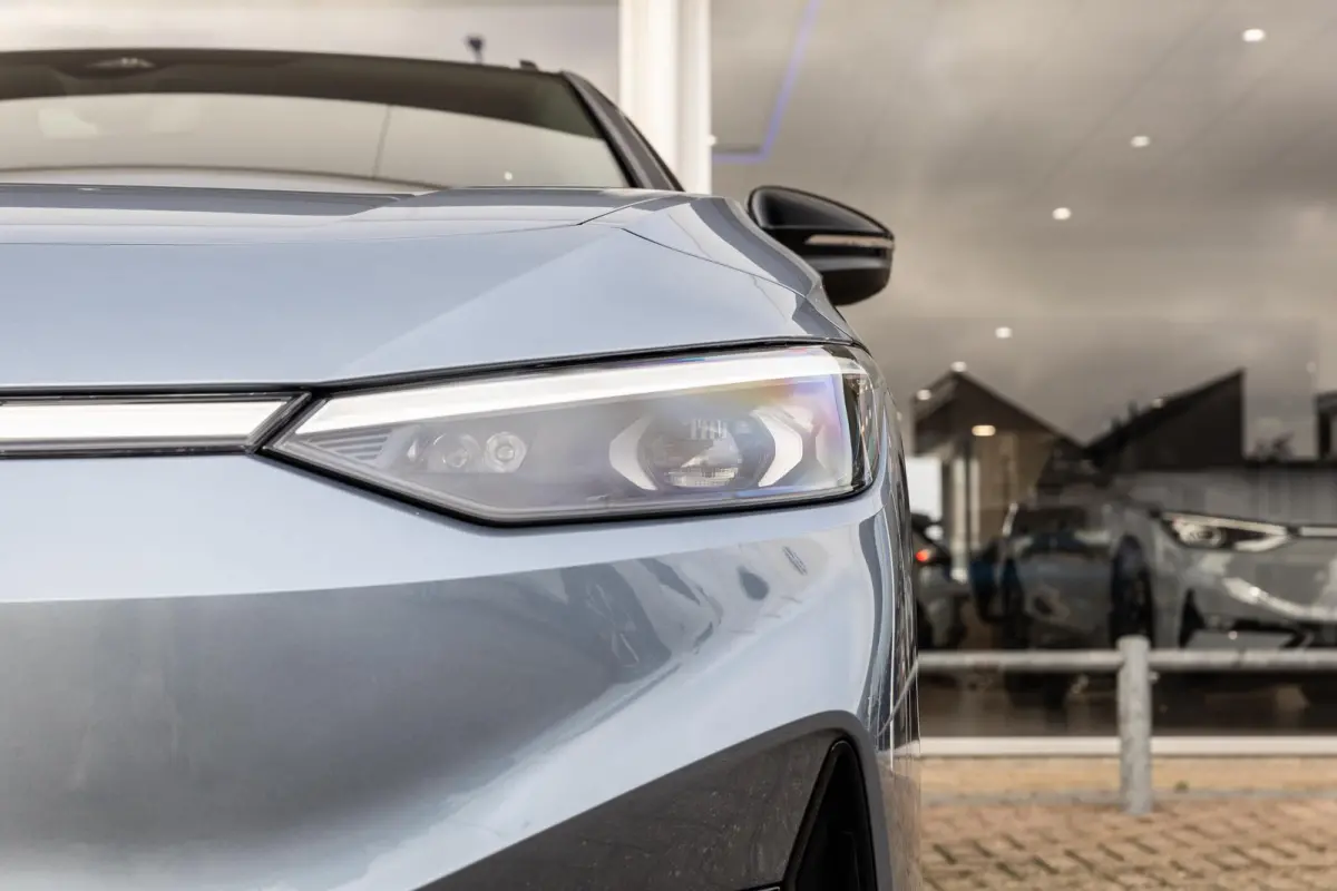 286pk Pro Limited Edition 77 kWh | Panoramadak | Trekhaak | Head-up | Massage