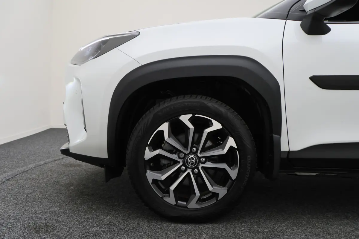 1.5 Hybrid Adventure Winterpakket, Climate, ACC, Camera, Apple Carplay, LED, PDC, 17''