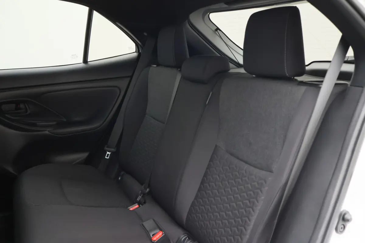 1.5 Hybrid Adventure Winterpakket, Climate, ACC, Camera, Apple Carplay, LED, PDC, 17''