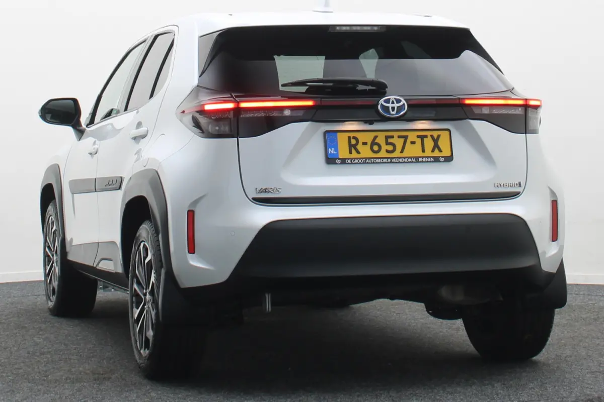 1.5 Hybrid Adventure Winterpakket, Climate, ACC, Camera, Apple Carplay, LED, PDC, 17''