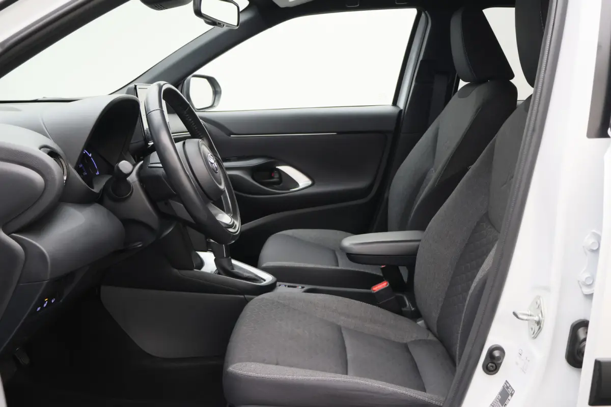 1.5 Hybrid Adventure Winterpakket, Climate, ACC, Camera, Apple Carplay, LED, PDC, 17''