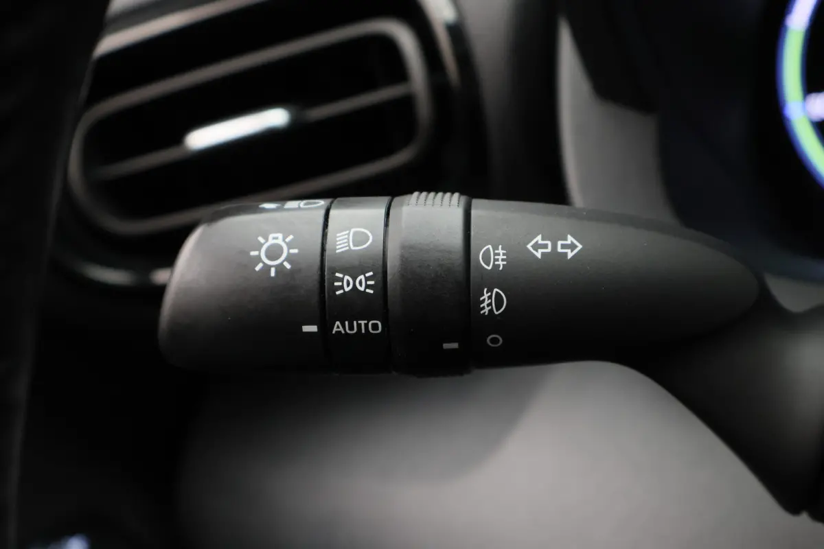 1.5 Hybrid Adventure Winterpakket, Climate, ACC, Camera, Apple Carplay, LED, PDC, 17''