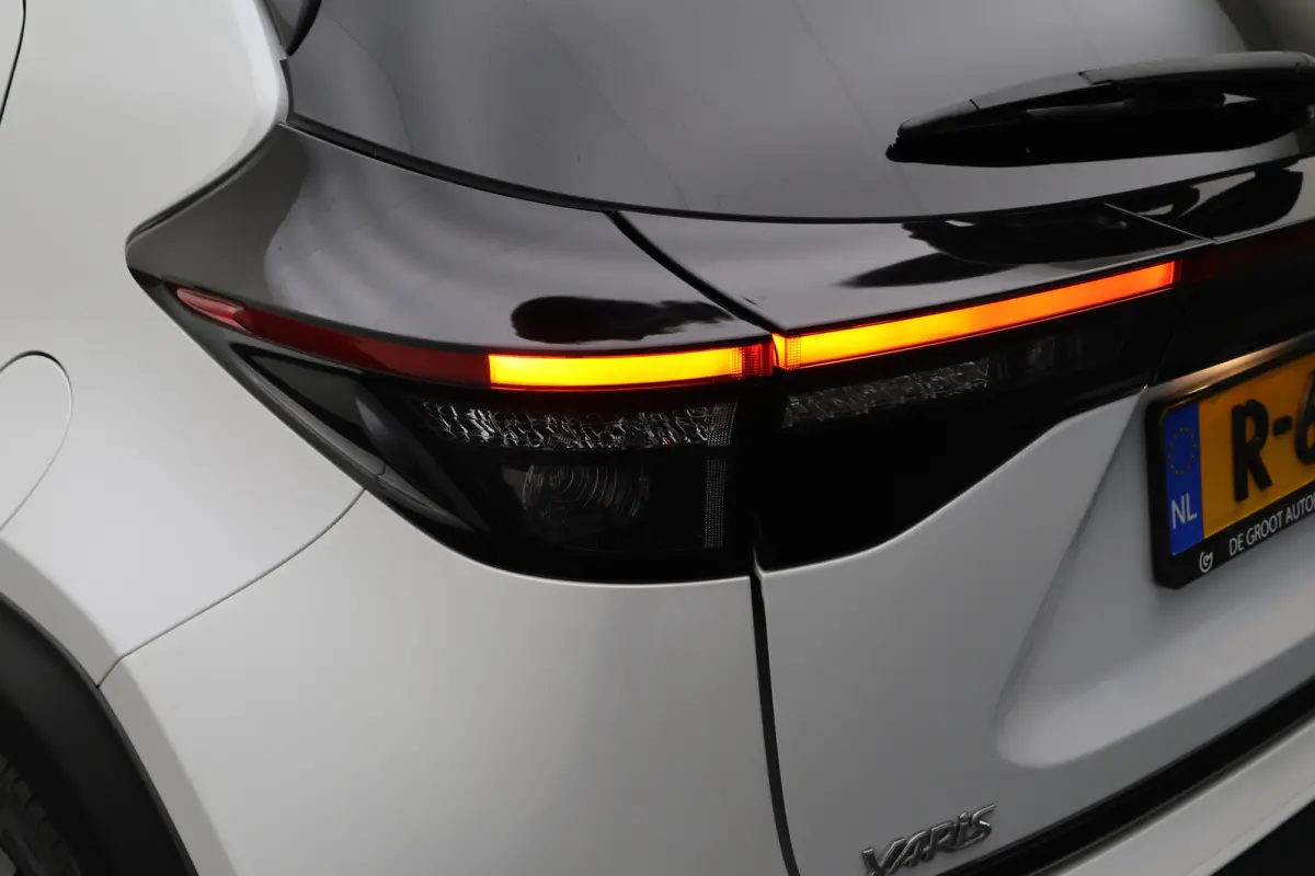 1.5 Hybrid Adventure Winterpakket, Climate, ACC, Camera, Apple Carplay, LED, PDC, 17''