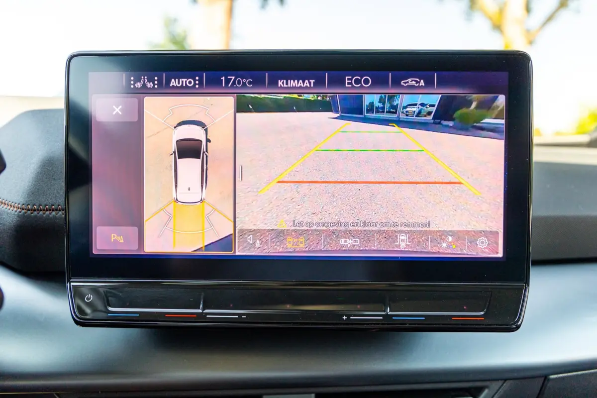 Copper Edition One 62 kWh Soh 89% I Panoramadak I Adaptive Cruise I 360 Camera I CarPlay I Android I NL Auto I NAP