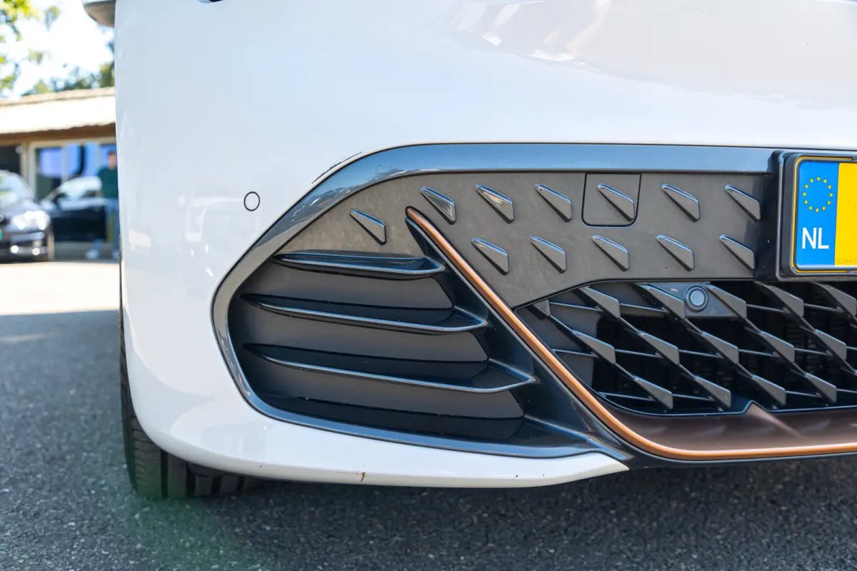 Copper Edition One 62 kWh Soh 89% I Panoramadak I Adaptive Cruise I 360 Camera I CarPlay I Android I NL Auto I NAP