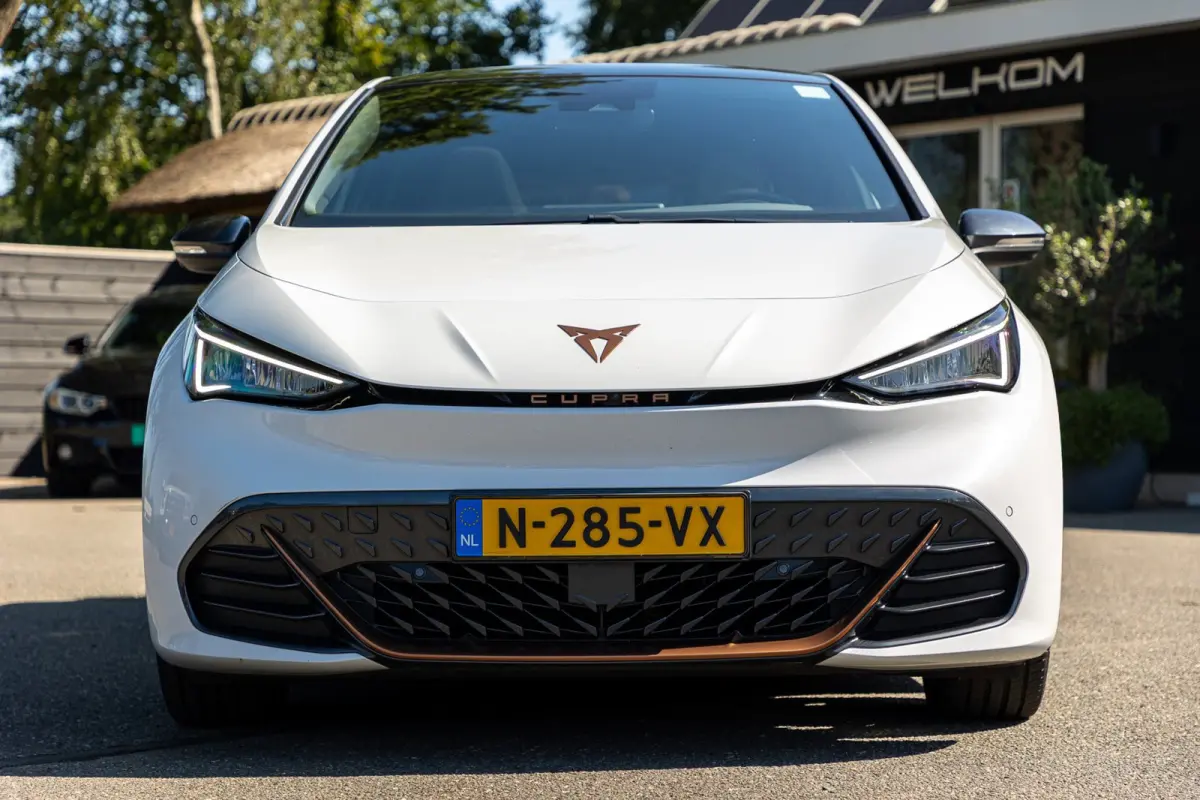 Copper Edition One 62 kWh Soh 89% I Panoramadak I Adaptive Cruise I 360 Camera I CarPlay I Android I NL Auto I NAP