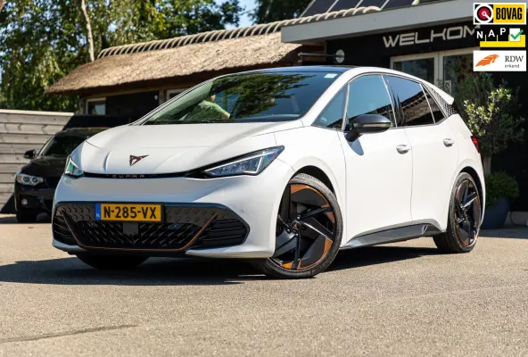 Copper Edition One 62 kWh Soh 89% I Panoramadak I Adaptive Cruise I 360 Camera I CarPlay I Android I NL Auto I NAP