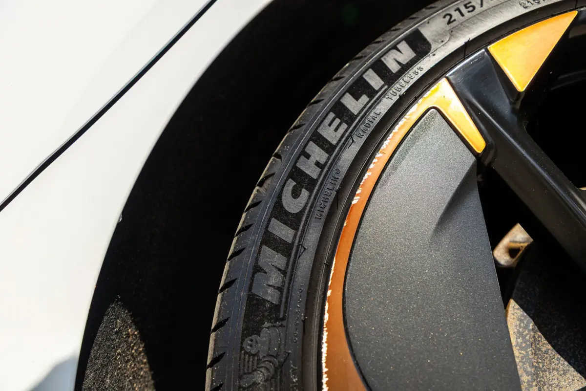 Copper Edition One 62 kWh Soh 89% I Panoramadak I Adaptive Cruise I 360 Camera I CarPlay I Android I NL Auto I NAP