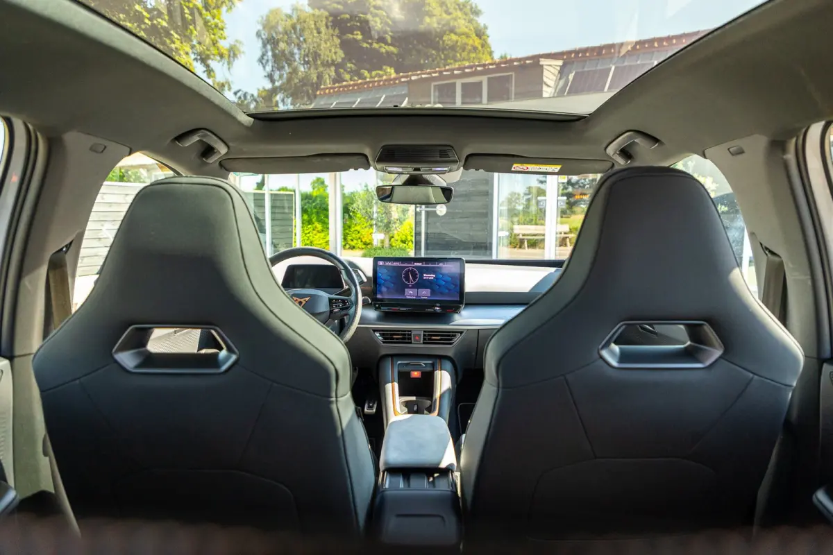 Copper Edition One 62 kWh Soh 89% I Panoramadak I Adaptive Cruise I 360 Camera I CarPlay I Android I NL Auto I NAP