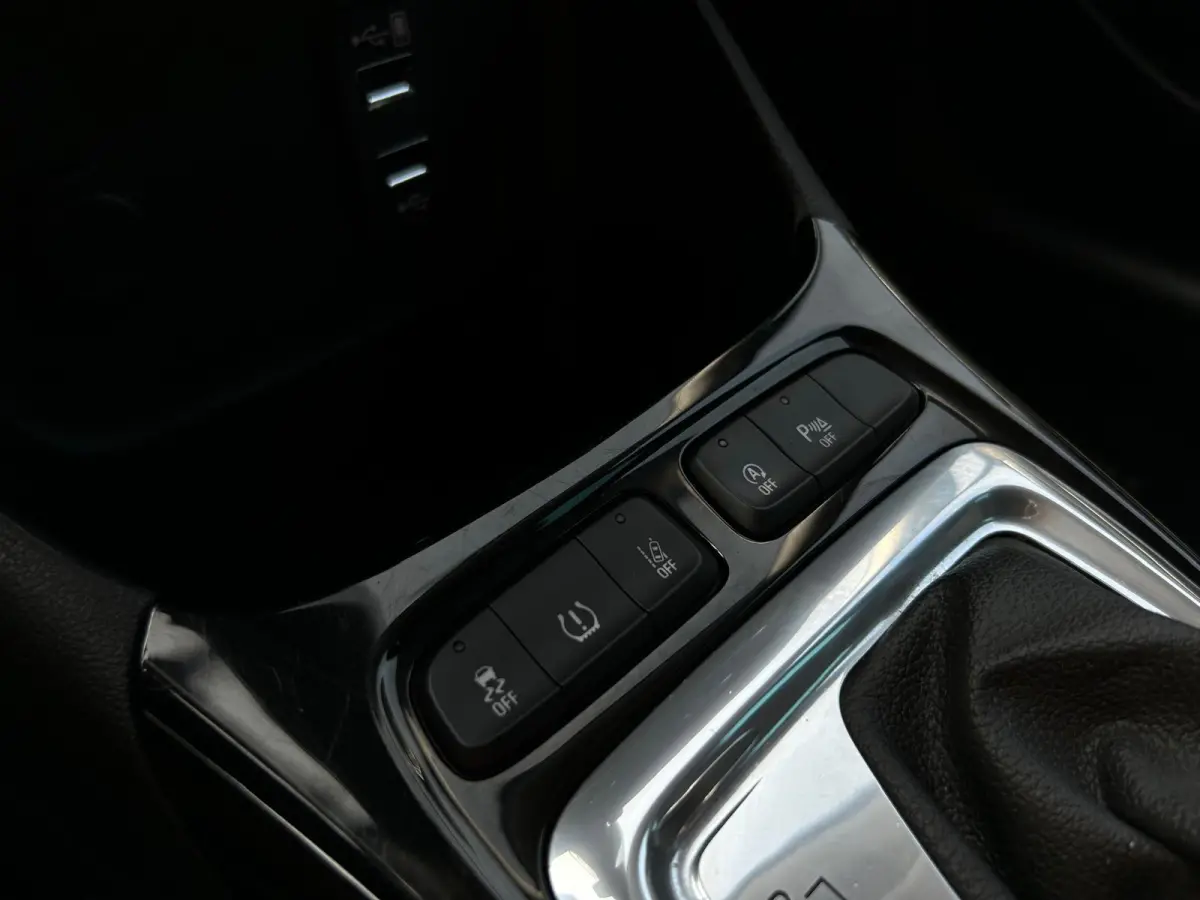 1.2 Turbo Ultimate, camera, trekhaak, carplay, head up display, keyles entry en go