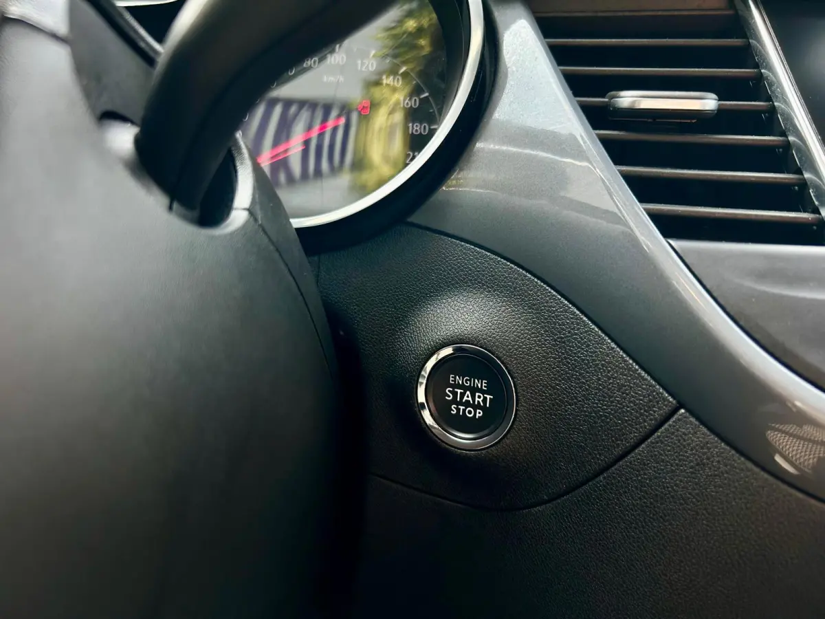 1.2 Turbo Ultimate, camera, trekhaak, carplay, head up display, keyles entry en go