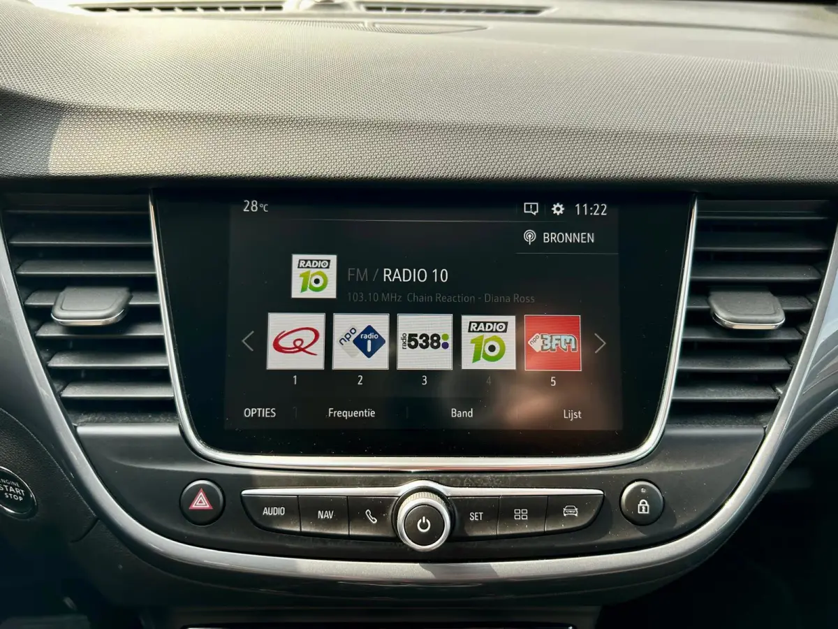1.2 Turbo Ultimate, camera, trekhaak, carplay, head up display, keyles entry en go