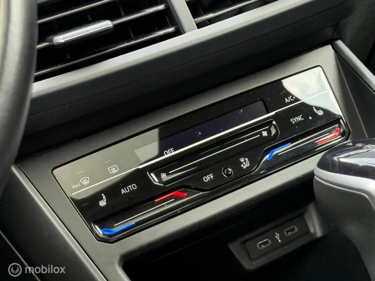 1.0 TSI 3xR-Line - Pano - Camera - Dsg - IQ Light -
