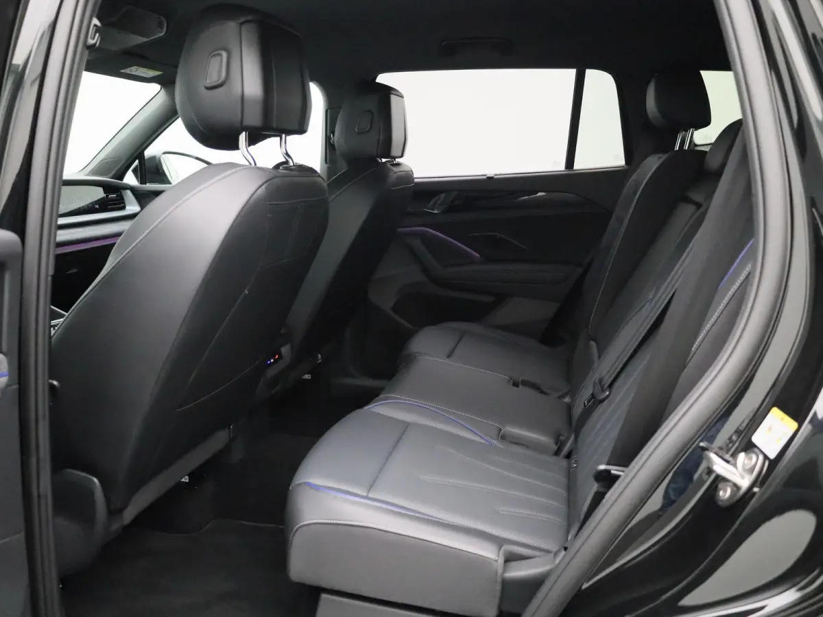 1.5 eHybrid R-Line Edition 204 PK| Leder Interieur | Stoelventilatie | Stoelverwarming | Elektrische Voorstoelen Met Geheugen | Achteruitrijcamera | Dodehoekdetectie