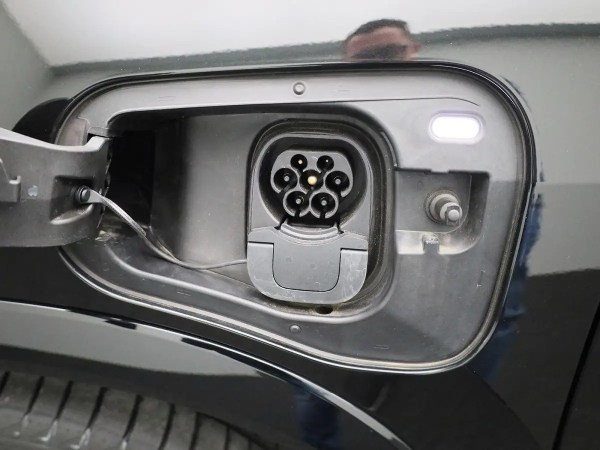 1.5 eHybrid R-Line Edition 204 PK| Leder Interieur | Stoelventilatie | Stoelverwarming | Elektrische Voorstoelen Met Geheugen | Achteruitrijcamera | Dodehoekdetectie