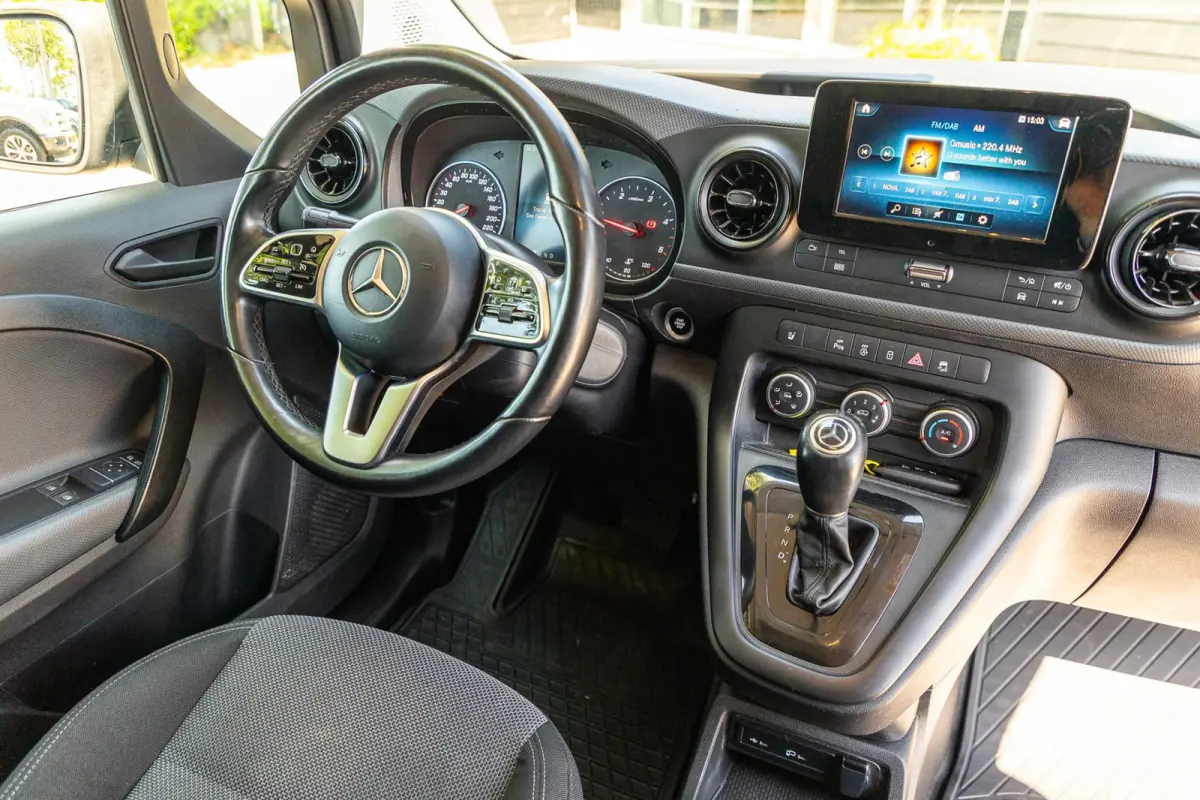 110 CDI L1 Pro Automaat I Trekhaak I Airco I Cruise I CarPlay I Android I Camera I Stoelverwarming I 3 Zits