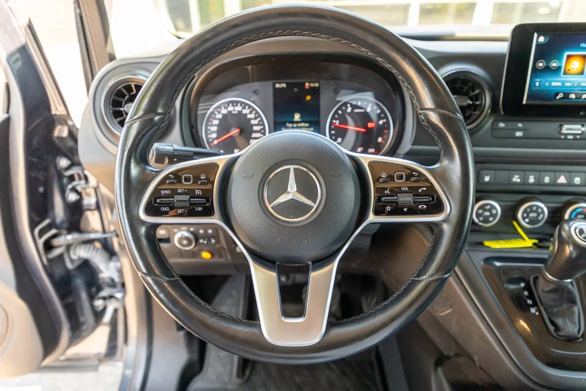 110 CDI L1 Pro Automaat I Trekhaak I Airco I Cruise I CarPlay I Android I Camera I Stoelverwarming I 3 Zits