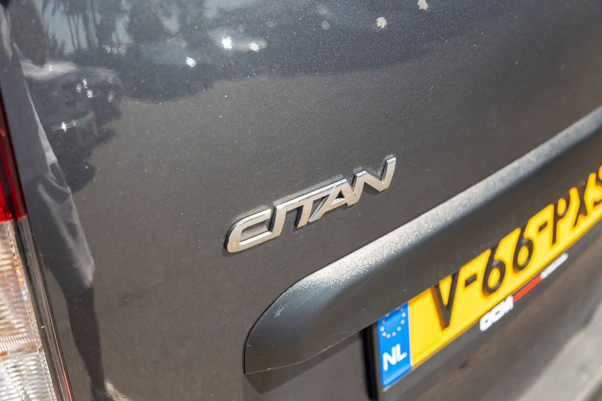 110 CDI L1 Pro Automaat I Trekhaak I Airco I Cruise I CarPlay I Android I Camera I Stoelverwarming I 3 Zits