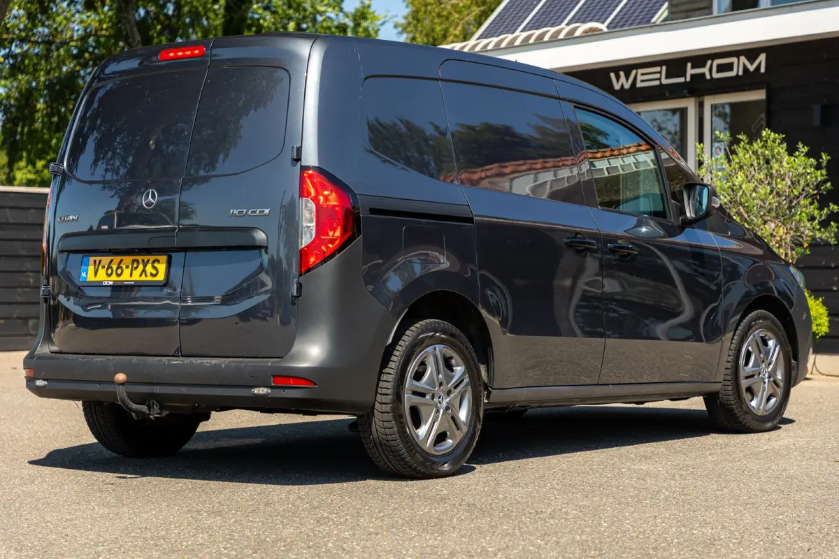110 CDI L1 Pro Automaat I Trekhaak I Airco I Cruise I CarPlay I Android I Camera I Stoelverwarming I 3 Zits