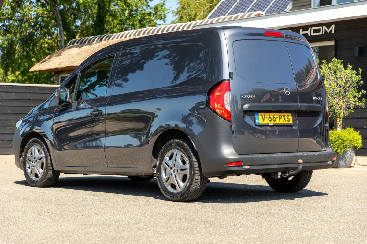 110 CDI L1 Pro Automaat I Trekhaak I Airco I Cruise I CarPlay I Android I Camera I Stoelverwarming I 3 Zits
