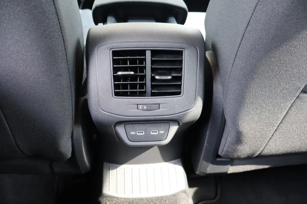 1.0 TSI 110pk Life | Cruise Control Adaptief | LED Koplampen | Achteruitrijcamera