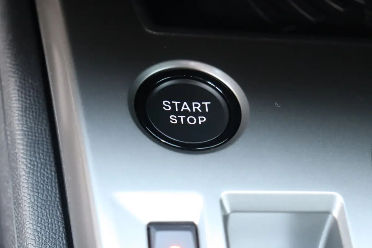 1.2 HYBRID 145PK ALLURE AUTOMAAT / NAVI / LEDER / CLIMA / PDC / 17" LMV / CAMERA / KEYLESS / FULL-LED / 8 JAAR GARANTIE / BLUETOOTH / ADAPT. CRUISECONTROL !!