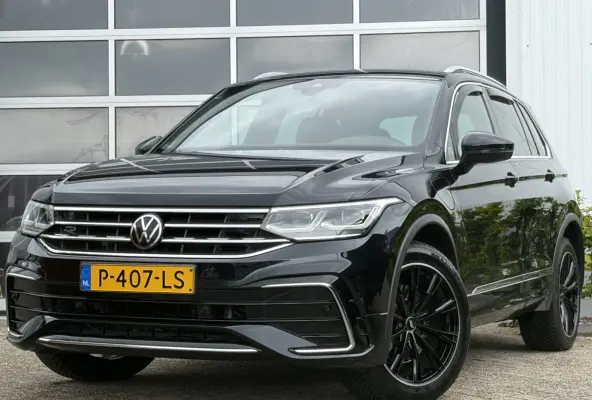 1.4 TSI eHybrid R-Line Business+ 266pk | Virtual Cockpit | Achteruitrijcamera | Cruise control adaptief met stop&go | DAB | Matrix led koplampen | Navigatiesysteem full map | Dealer onderhou