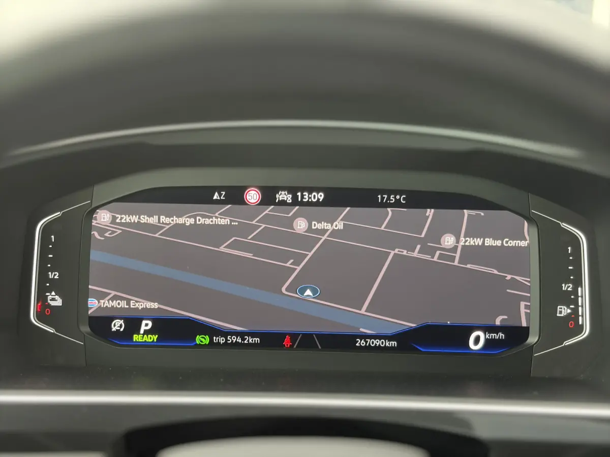 1.4 TSI eHybrid R-Line Business+ 266pk | Virtual Cockpit | Achteruitrijcamera | Cruise control adaptief met stop&go | DAB | Matrix led koplampen | Navigatiesysteem full map | Dealer onderhou