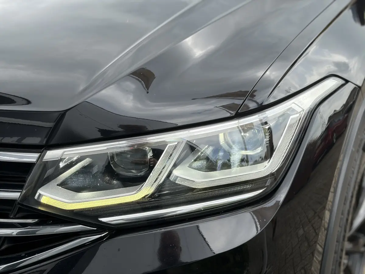 1.4 TSI eHybrid R-Line Business+ 266pk | Virtual Cockpit | Achteruitrijcamera | Cruise control adaptief met stop&go | DAB | Matrix led koplampen | Navigatiesysteem full map | Dealer onderhou