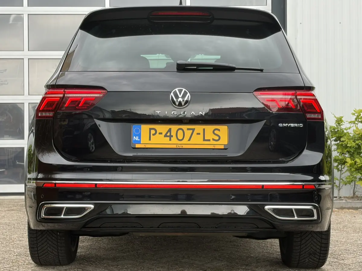 1.4 TSI eHybrid R-Line Business+ 266pk | Virtual Cockpit | Achteruitrijcamera | Cruise control adaptief met stop&go | DAB | Matrix led koplampen | Navigatiesysteem full map | Dealer onderhou