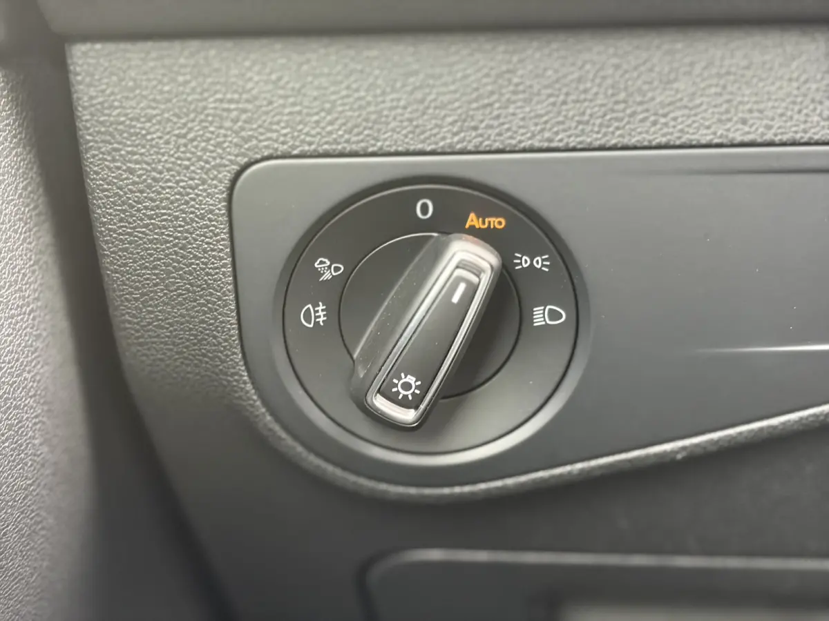 1.4 TSI eHybrid R-Line Business+ 266pk | Virtual Cockpit | Achteruitrijcamera | Cruise control adaptief met stop&go | DAB | Matrix led koplampen | Navigatiesysteem full map | Dealer onderhou