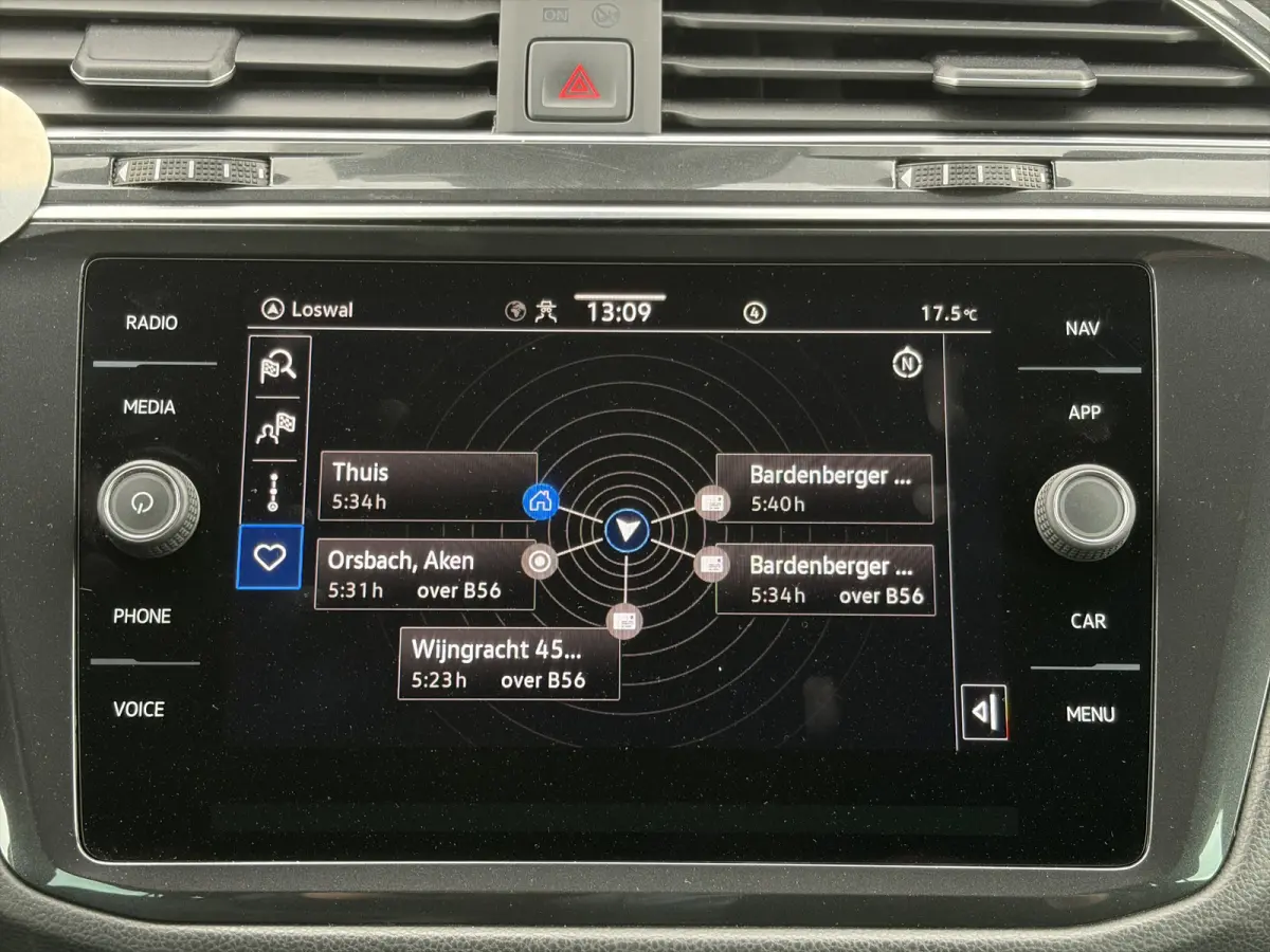 1.4 TSI eHybrid R-Line Business+ 266pk | Virtual Cockpit | Achteruitrijcamera | Cruise control adaptief met stop&go | DAB | Matrix led koplampen | Navigatiesysteem full map | Dealer onderhou