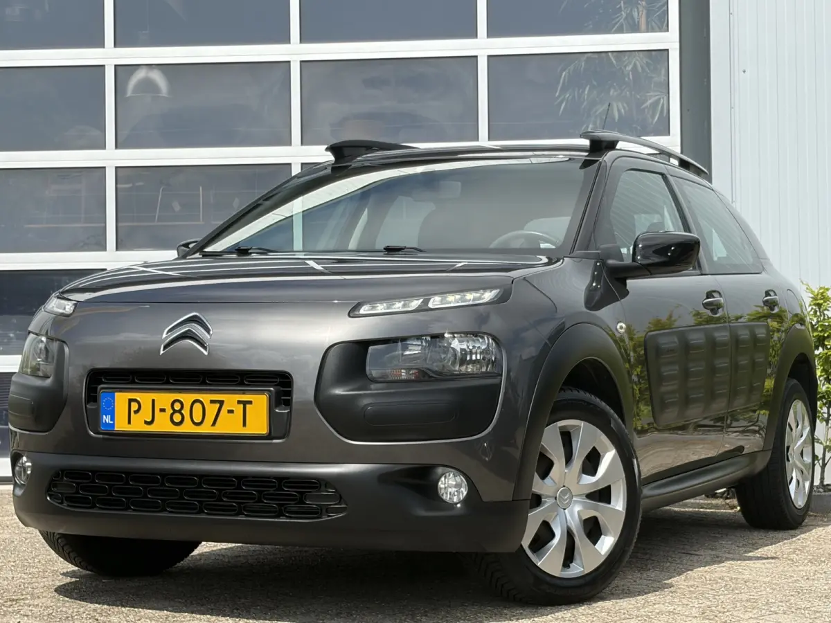 1.2 PureTech Feel 82pk | Airco | Bluetooth | Cruise control | Isofix bevestiging voor kinderzitjes | LED dagrijverlichting | Parkeersensor achter | Zeer nette auto!