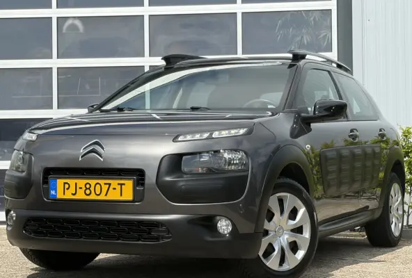 1.2 PureTech Feel 82pk | Airco | Bluetooth | Cruise control | Isofix bevestiging voor kinderzitjes | LED dagrijverlichting | Parkeersensor achter | Zeer nette auto!
