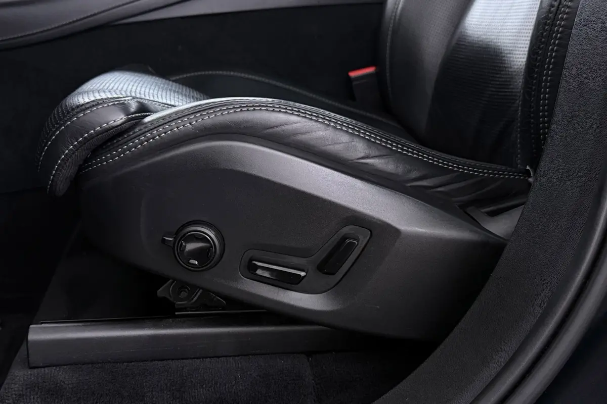 2.0 T8 Twin Engine AWD R-Design 7p | Trekhaak | Panoramadak | Bowers & Wilkins | Stoelventilatie | Head-Up | Polestar |