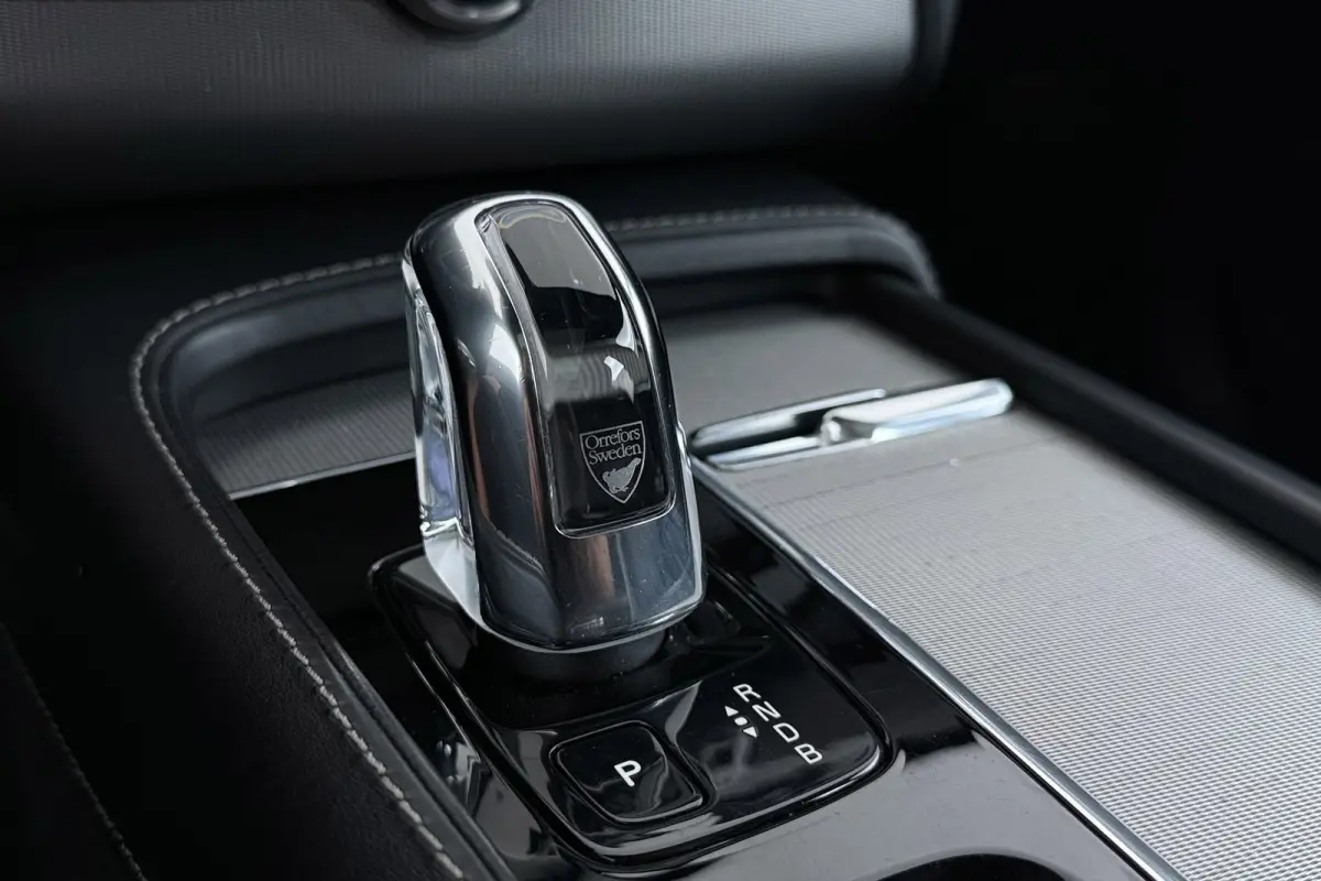 2.0 T8 Twin Engine AWD R-Design 7p | Trekhaak | Panoramadak | Bowers & Wilkins | Stoelventilatie | Head-Up | Polestar |