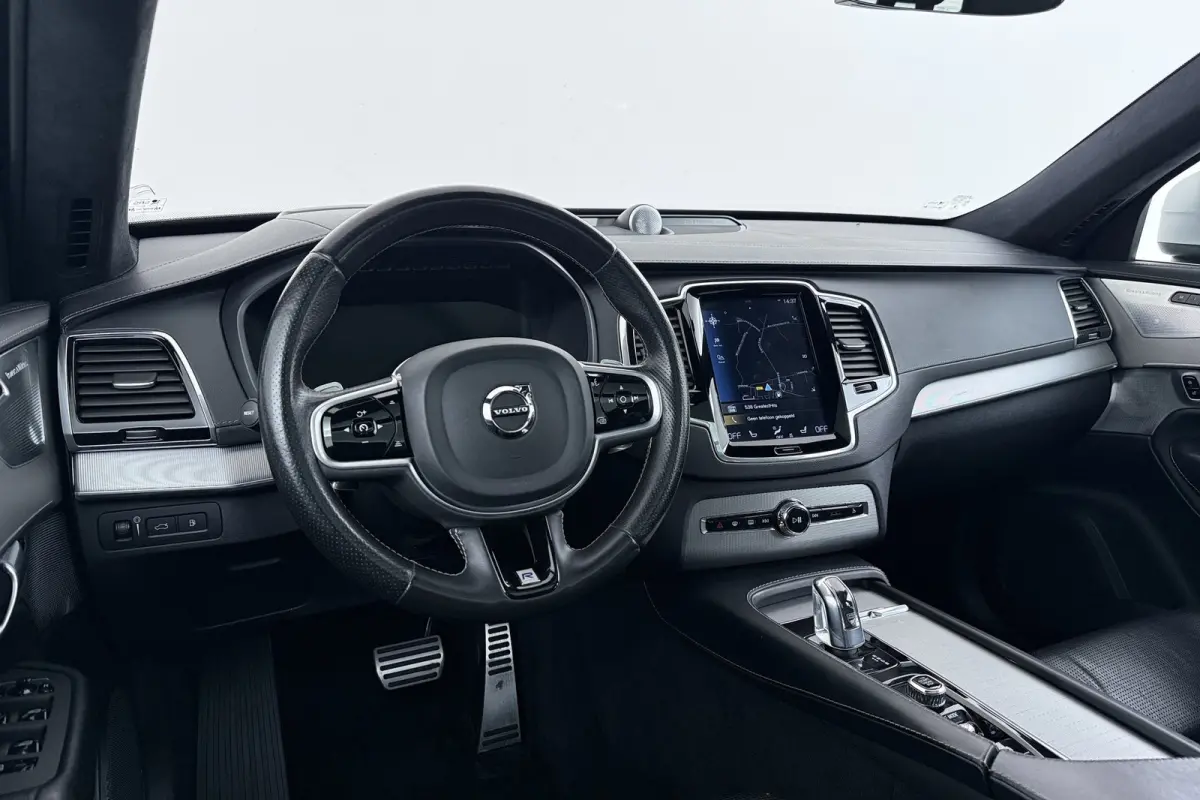 2.0 T8 Twin Engine AWD R-Design 7p | Trekhaak | Panoramadak | Bowers & Wilkins | Stoelventilatie | Head-Up | Polestar |