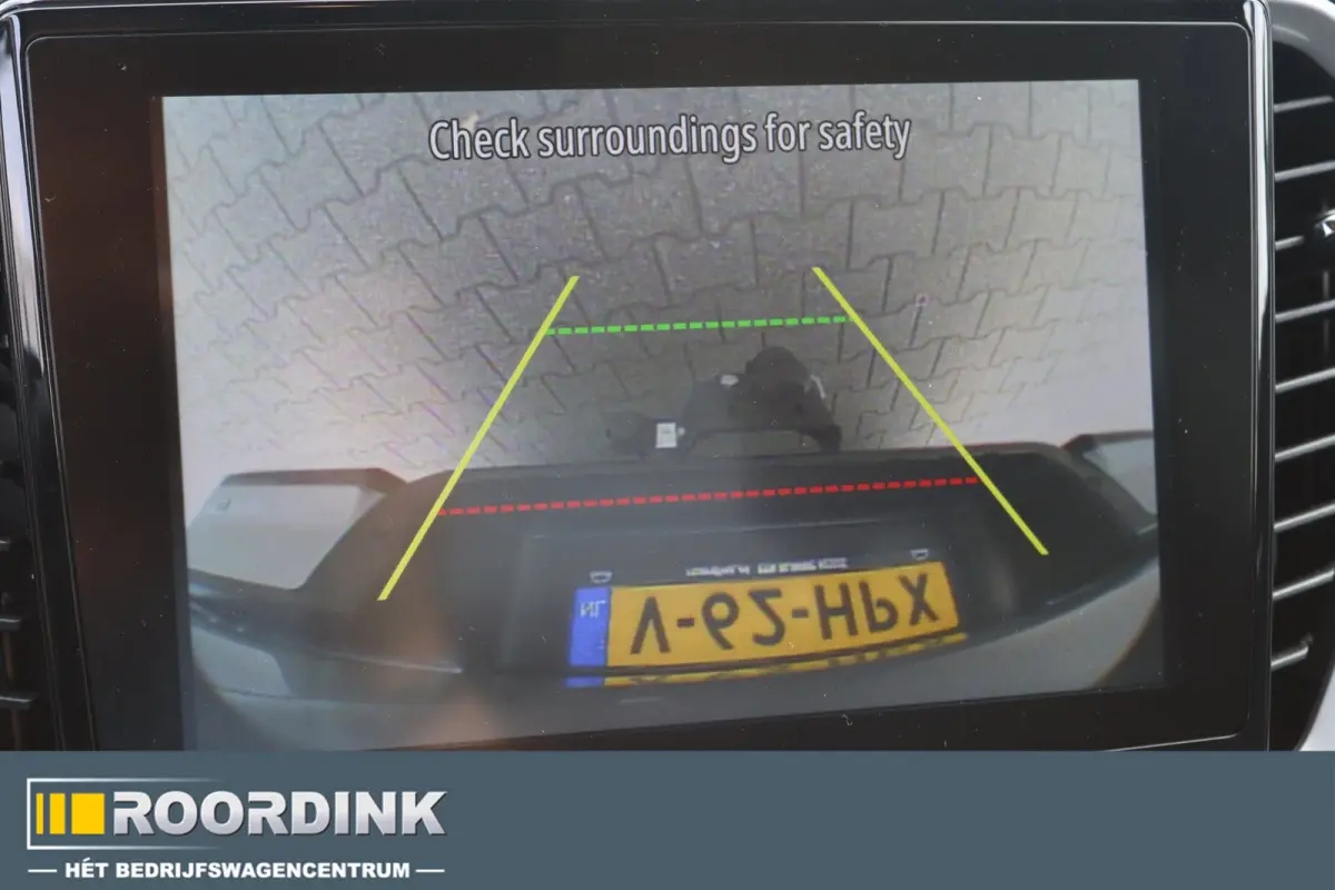 1.9 V-Cross Zwart LM met Terrain band 3500 kg Trekhaak Rollbar