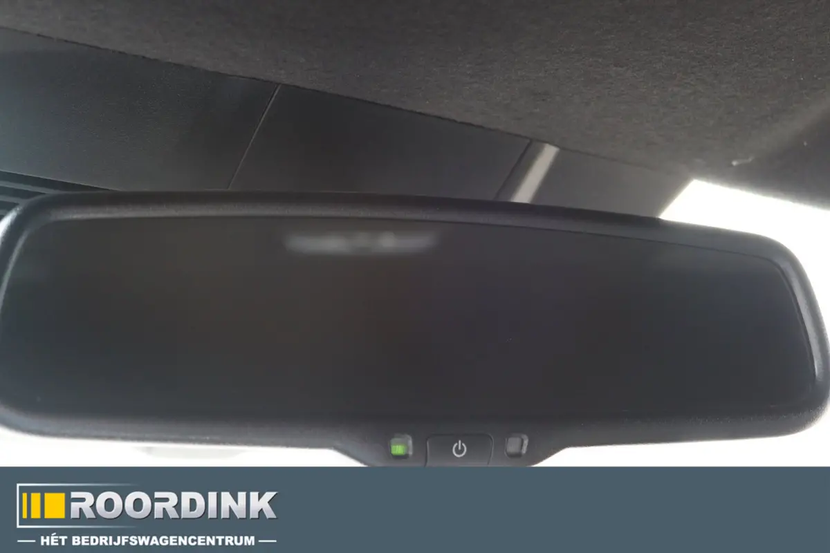 1.9 V-Cross Zwart LM met Terrain band 3500 kg Trekhaak Rollbar