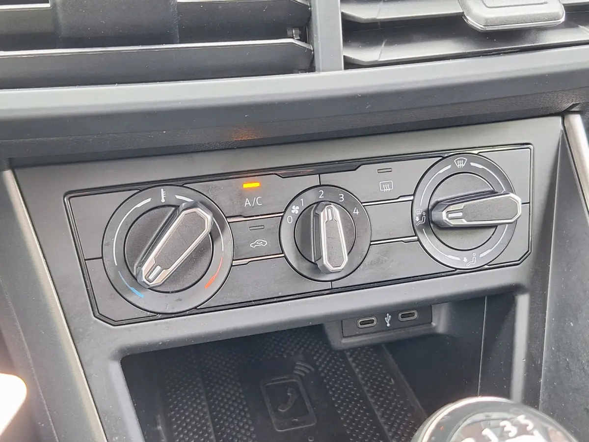 1.0 TSI Comfortline 5Drs /Navi/Apple/Android/1e Eig/Pdc/Cruise/Garantie