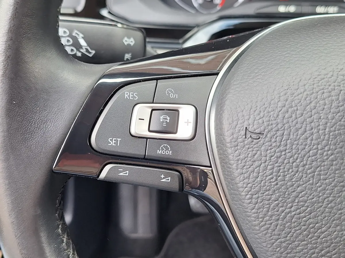 1.0 TSI Comfortline 5Drs /Navi/Apple/Android/1e Eig/Pdc/Cruise/Garantie