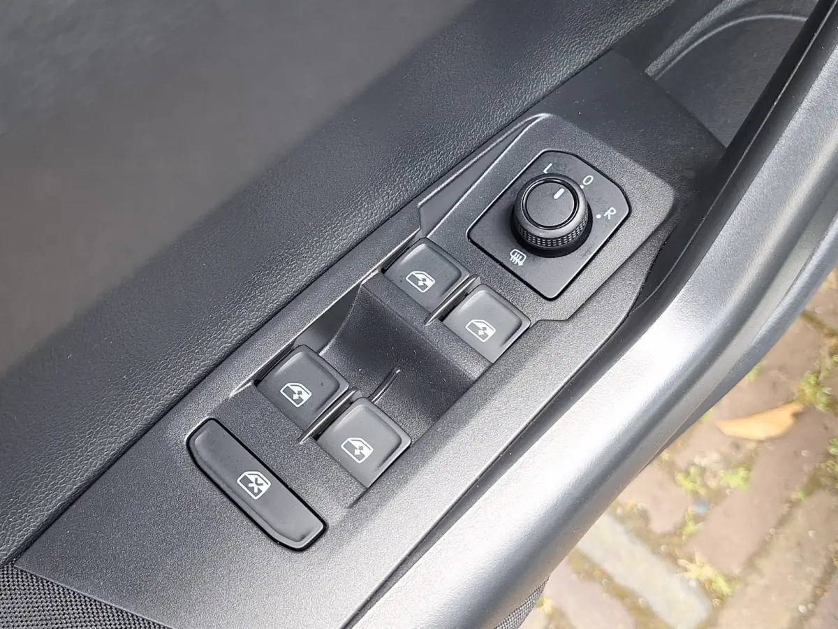 1.0 TSI Comfortline 5Drs /Navi/Apple/Android/1e Eig/Pdc/Cruise/Garantie