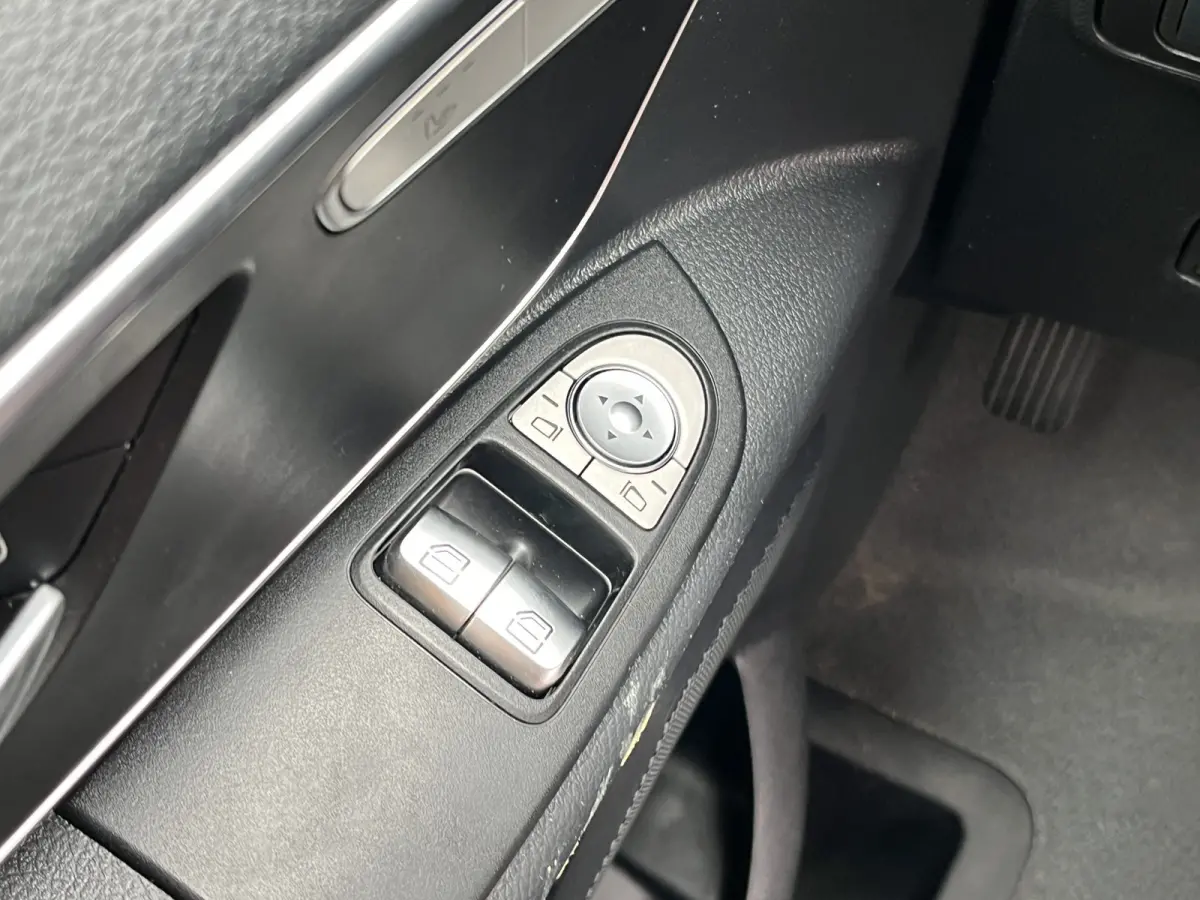 119 1.9 CDI 190pk Automaat L2H1 9G-Tronic Climate Control Adaptieve Cruise Control Trekhaak Navigatie Camera Stoelverwarming